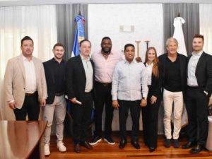 miderec:-ministro-kelvin-cruz-recibe-a-david-ortiz-y-perfect-game