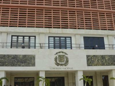 buscan-prohibir-venta-de-refrescos-y-comida-procesada-en-escuelas