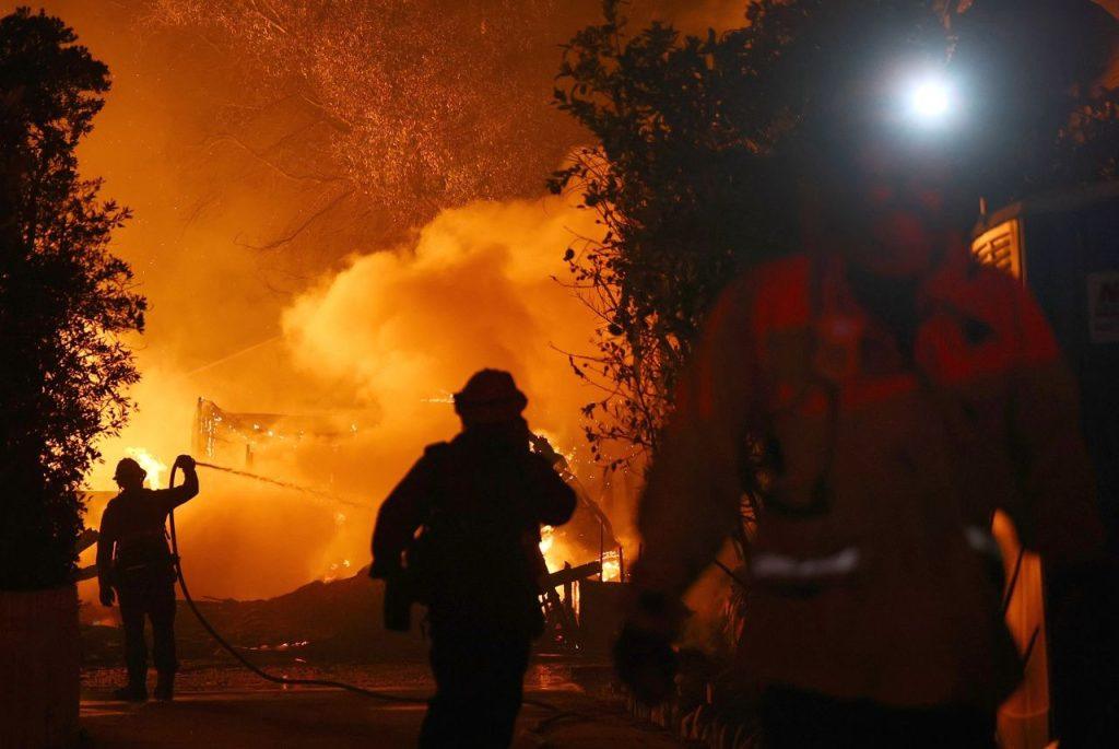 resumen-de-noticias-de-los-incendios-en-los-angeles,-california,-del-8-de-enero