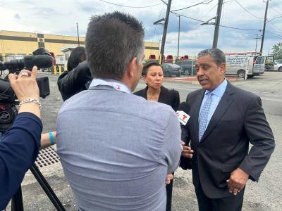 adriano-espaillat-supervisa-centro-de-detencion-en-nueva-jersey