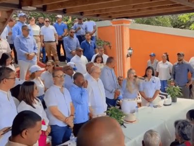 perremeistas-se-lanzan-en-campana-con-carolina-mejia