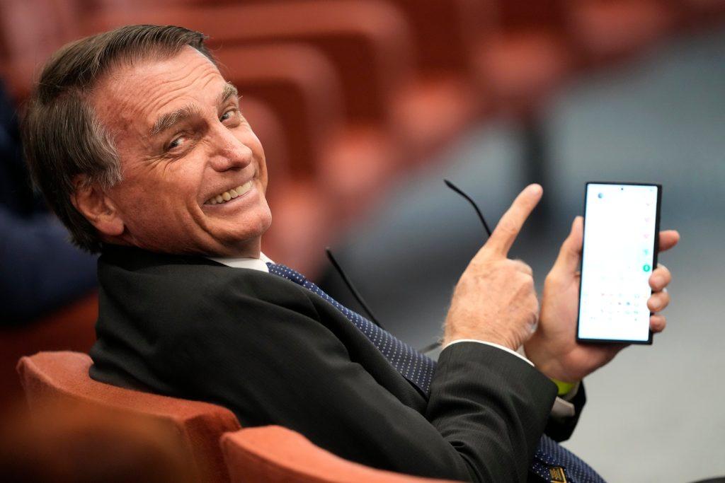 el-expresidente-bolsonaro-convierte-en-un-mitin-el-juicio-por-liderar-un-intento-de-golpe-contra-lula