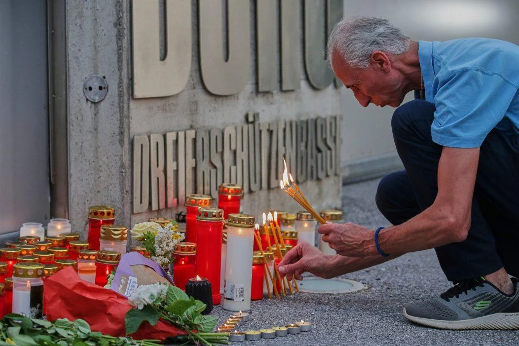 la-matanza-del-instituto-conmociona-a-austria,-uno-de-los-paises-de-europa-con-mas-armas-por-habitante