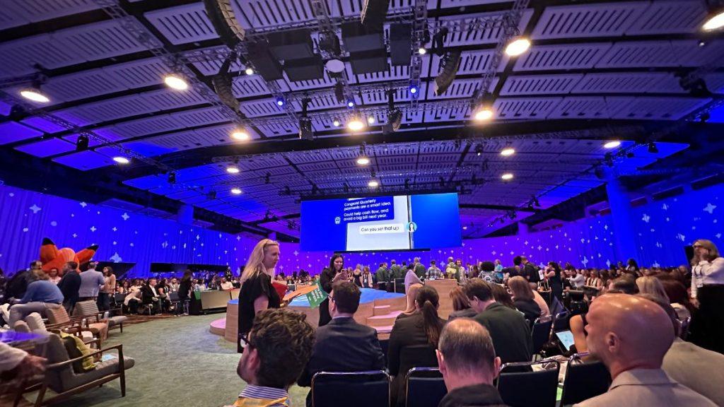 asi-sera-la-nueva-era-de-los-«agentes»:-salesforce-da-el-pistoletazo-de-salida-a-connections-2025-en-chicago