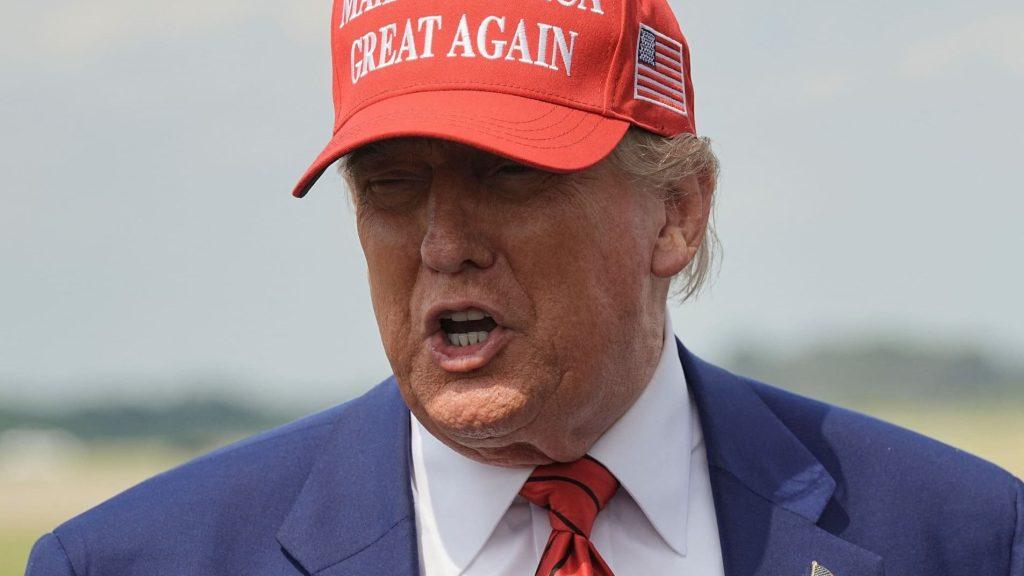 trump-advierte-de-que-la-otan-“tendra-que-lidiar-con-espana”-sobre-el-gasto-en-defensa