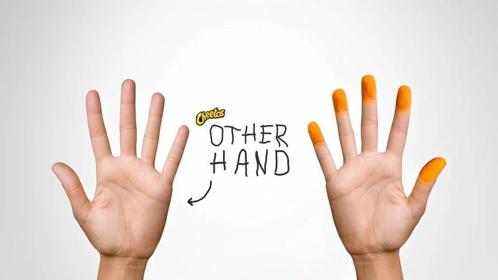 ¿comes-cheetos-con-una-sola-mano?:-la-marca-desata-el-caos-con-«other-hand»