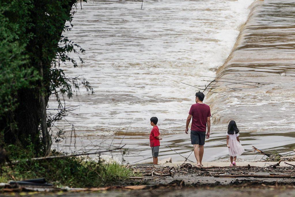 devastacion-y-angustia-en-texas:-las-inundaciones-dejan-43-muertos,-entre-ellos-15-ninos,-y-decenas-de-desaparecidos