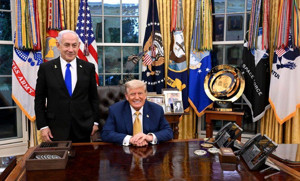 netanyahu,-de-vuelta-en-la-casa-blanca,-considera-“una-buena-oferta”-el-plan-de-alto-el-fuego-de-trump