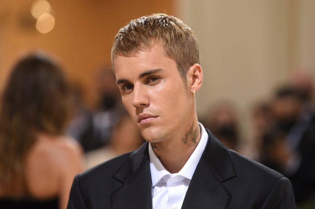 justin-bieber-lanza-nuevo-disco-por-sorpresa,-el-primero-en-cuatro-anos,-con-20-canciones