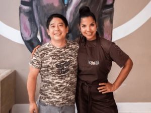 nuevo-menu-de-chef-tita-en-“aguaji”:-sabor-costero-y-causa-social
