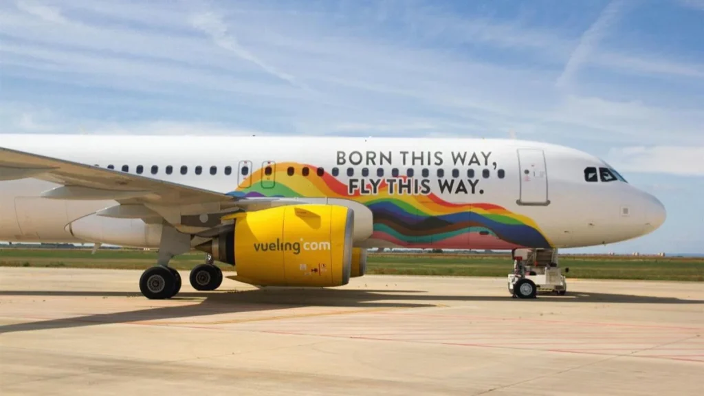 vueling-se-tine-de-los-colores-del-arcoiris-con-motivo-del-pride!bcn-2025