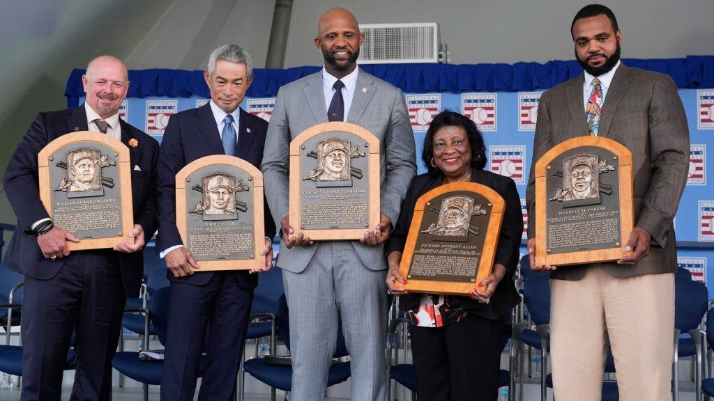 ichiro,-sabathia-y-wagner-entran-al-salon-de-la-fama-en-emotiva-ceremonia
