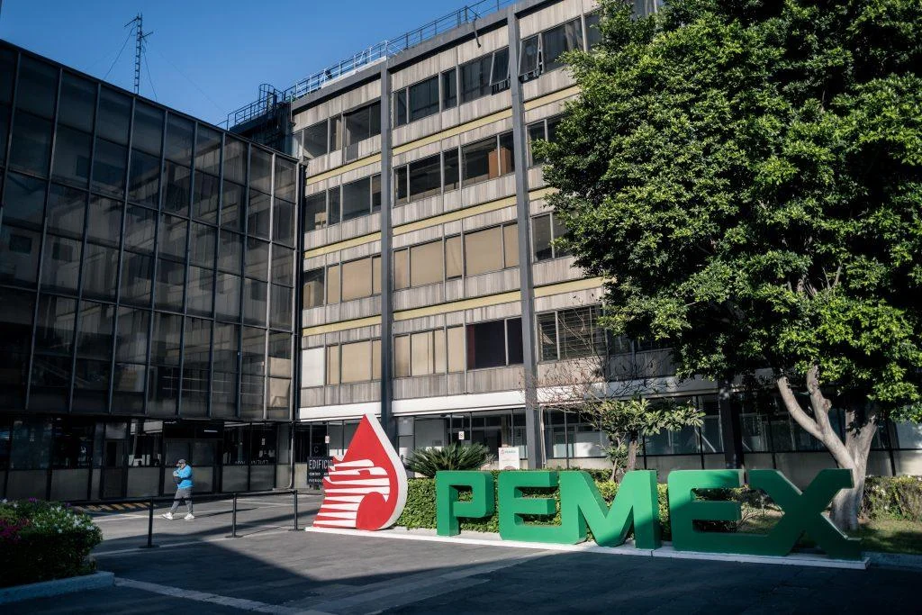 mexico-coloca-12.000-millones-de-dolares-en-bonos-para-ayudar-a-pemex