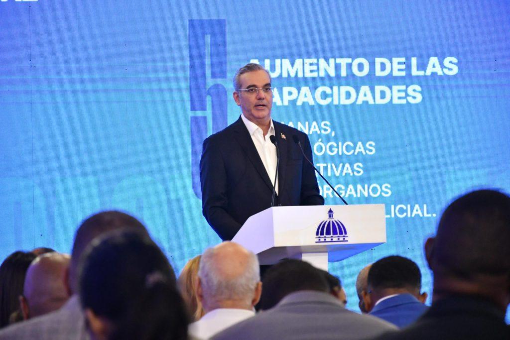 el-presidente-dominicano-evita-referirse-a-la-reforma-de-la-constitucion-en-el-salvador