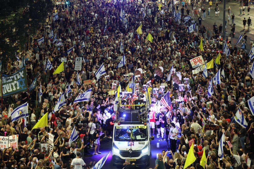 miles-de-personas-protestan-contra-la-decision-de-netanyahu-de-ocupar-gaza:-“cada-dia,-cada-hora-cuenta-para-los-rehenes”