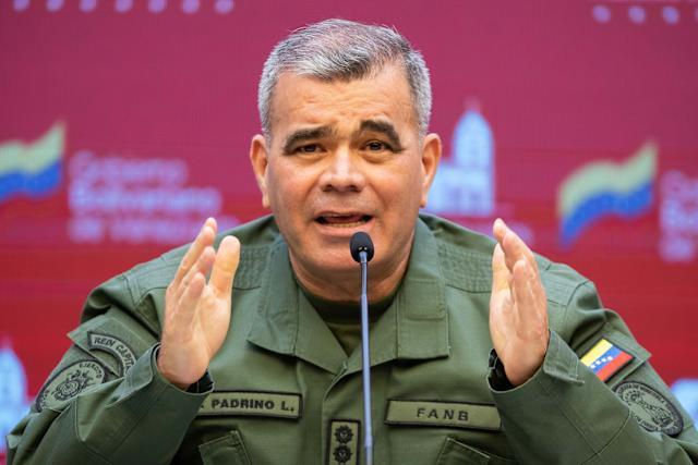 el-ministro-venezolano-de-defensa-evalua-«amenazas-a-la-patria»-con-oficiales-superiores