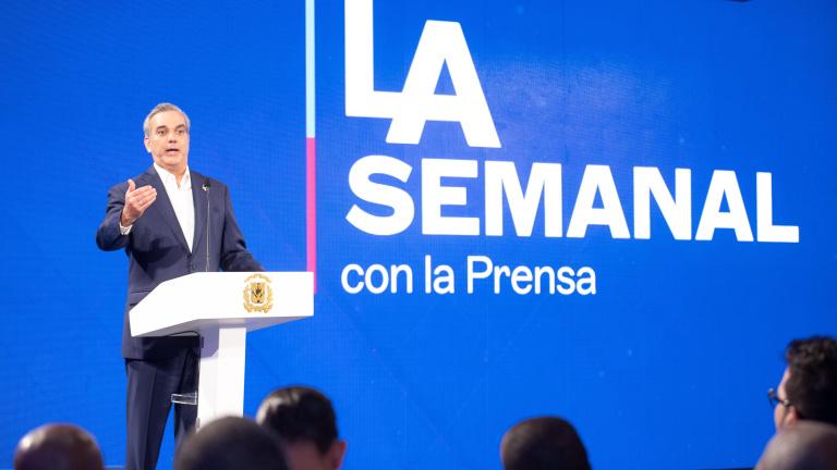 abinader-califica-como-“excelente”-el-inicio-del-ano-escolar-2025-2026
