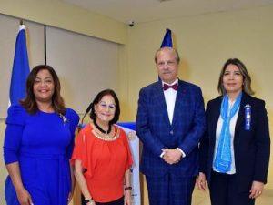 club-rotario-santo-domingo-celebra-“noche-de-invitados”