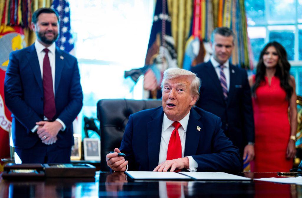 trump-ordena-al-pentagono-a-prepararse-para-“sofocar-disturbios-civiles”