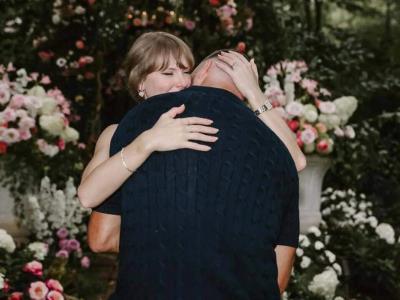 el-vestido-que-taylor-swift-luce-en-su-compromiso-se-agota-en-ventas