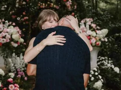 el-vestido-que-taylor-swift-luce-en-su-compromiso-se-agota-en-ventas