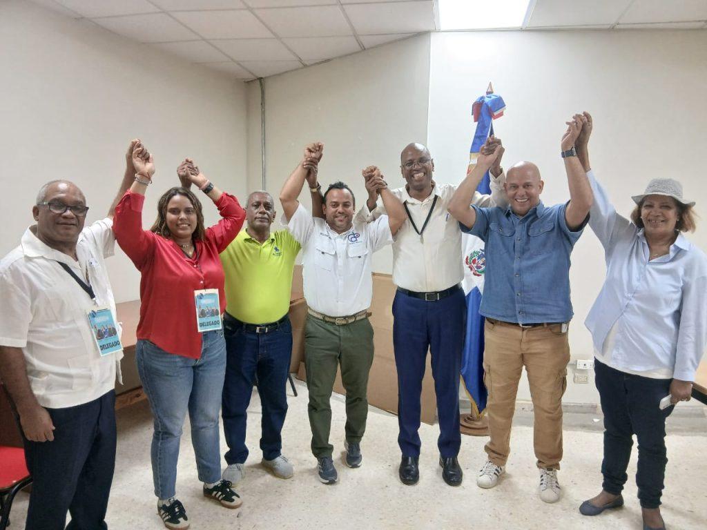 wilder-paez-gana-la-seccional-del-distrito-nacional-del-colegio-de-periodistas
