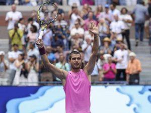 tenis:-alcaraz-vence-a-djokovic-y-logra-segunda-final-del-us-open