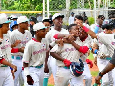 beisbol:-rd-logra-victoria-sobre-aruba,-empata-en-primer-lugar-con-2-0