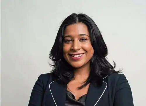 Imagen relacionada con Shirley Santana Herrera, joven economista de La Romana, ha sido reconocida en la prestigiosa lista internacional “Forbes 30 Under 30 2025”