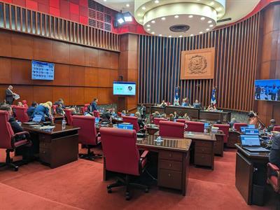 senado-elimina-el-10-%-de-propina-para-delivery-en-proyecto-reforma