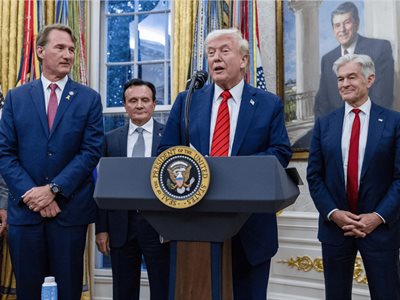 trump-asegurra-tener-los-fondos-federales-para-pagar-a-las-tropas