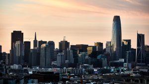 salesforce-invierte-15.000-millones-de-dolares-en-san-francisco,-la-capital-mundial-de-la-ia
