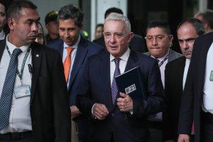 la-segunda-instancia-del-caso-contra-alvaro-uribe-cambia-el-ritmo-de-las-elecciones-de-2026