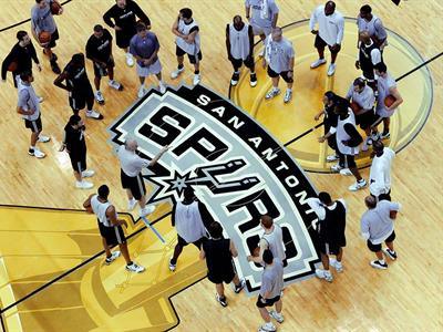 nba:-el-logo-del-trofeo-larry-o’brien-volvera-a-las-finales
