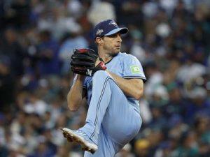mlb:-azulejos-anuncian-a-scherzer-y-bieber-para-los-juegos-3-y-4