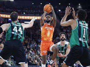 acb:-la-magia-del-dominicano-jean-montero-relanza-al-valencia