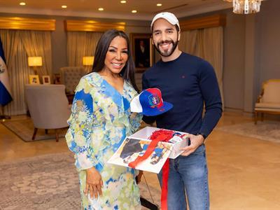 miss-universo-rd-condena-conducta-inapropiada-de-nawat