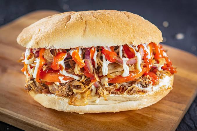 los-chimis-dominicanos-conquistan-en-la-wtm-2025-en-londres