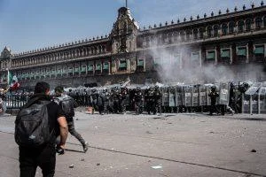 morena-cierra-filas-con-sheinbaum-ante-las-movilizaciones-contra-la-violencia