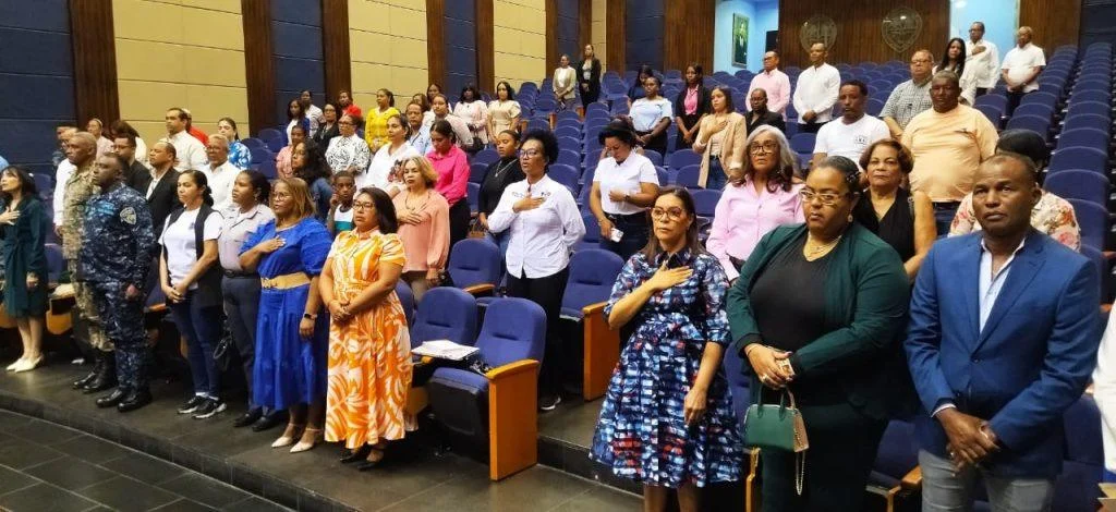 (video)-realizan-conversatorio-«san-juan-sin-violencia»-que-llama-a-erradicar-la-violencia-contra-la-mujer