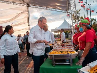 lanzan-“navidad-360”-para-distribuir-15-millones-de-raciones-de-comida