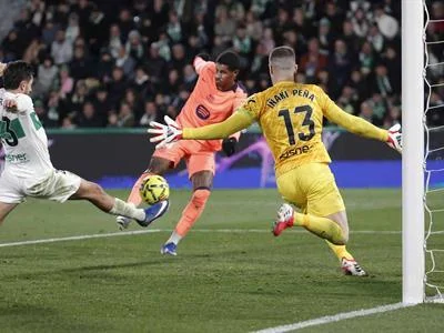 barcelona-vence-al-elche,-y-presiona-al-real-madrid