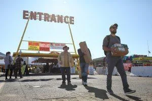 reclutamiento-por-redes-y-pagos-de-hasta-14.000-dolares:-una-red-trafica-armas-desde-arizona-a-mexico