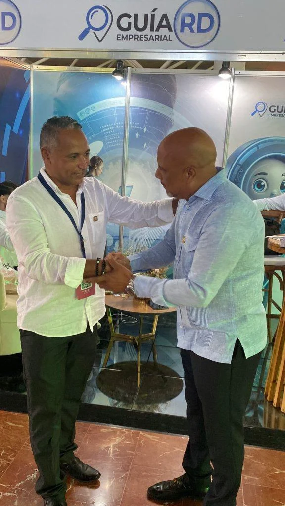Imagen relacionada con Franklin De La Cruz presenta Guía Empresarial RD durante DATE 2026 y destaca su impacto en el ecosistema empresarial