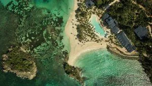 cayo-levantado-resort-obtiene-galardon-de-forbes-travel-por-su-sostenibilidad