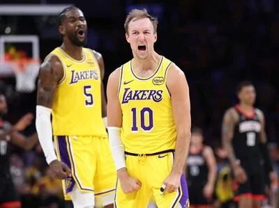 nba:-lebron-y-los-lakers-vencen-a-los-rockets-en-debut-en-playoffs