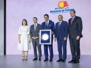 el-flujo-turistico-hacia-rd-sumo-us$25,000-a-la-economia-en-2025