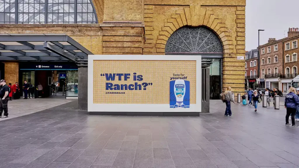 hellmann’s-convierte-una-valla-en-un-apetecible-tentempie-para-matar-el-gusanillo