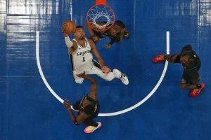 los-spurs-de-wembanyama-eliminan-a-los-timberwolves-y-se-citan-con-los-thunder-en-la-final-del-oeste