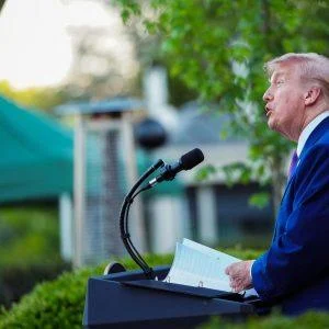 trump-dice-que-iran-«nunca-tendra-un-arma-nuclear»-y-que-la-guerra-«se-resolvera-pronto»